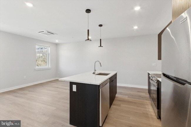 Building Photo - 3449 Scotts Ln