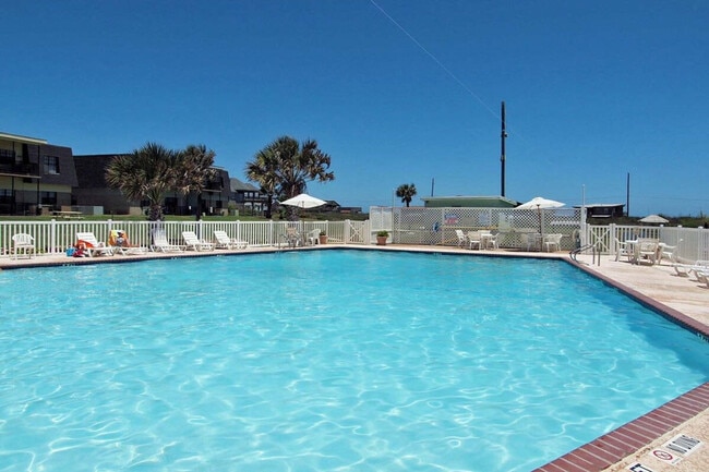 Building Photo - 704 Island Retreat Ct