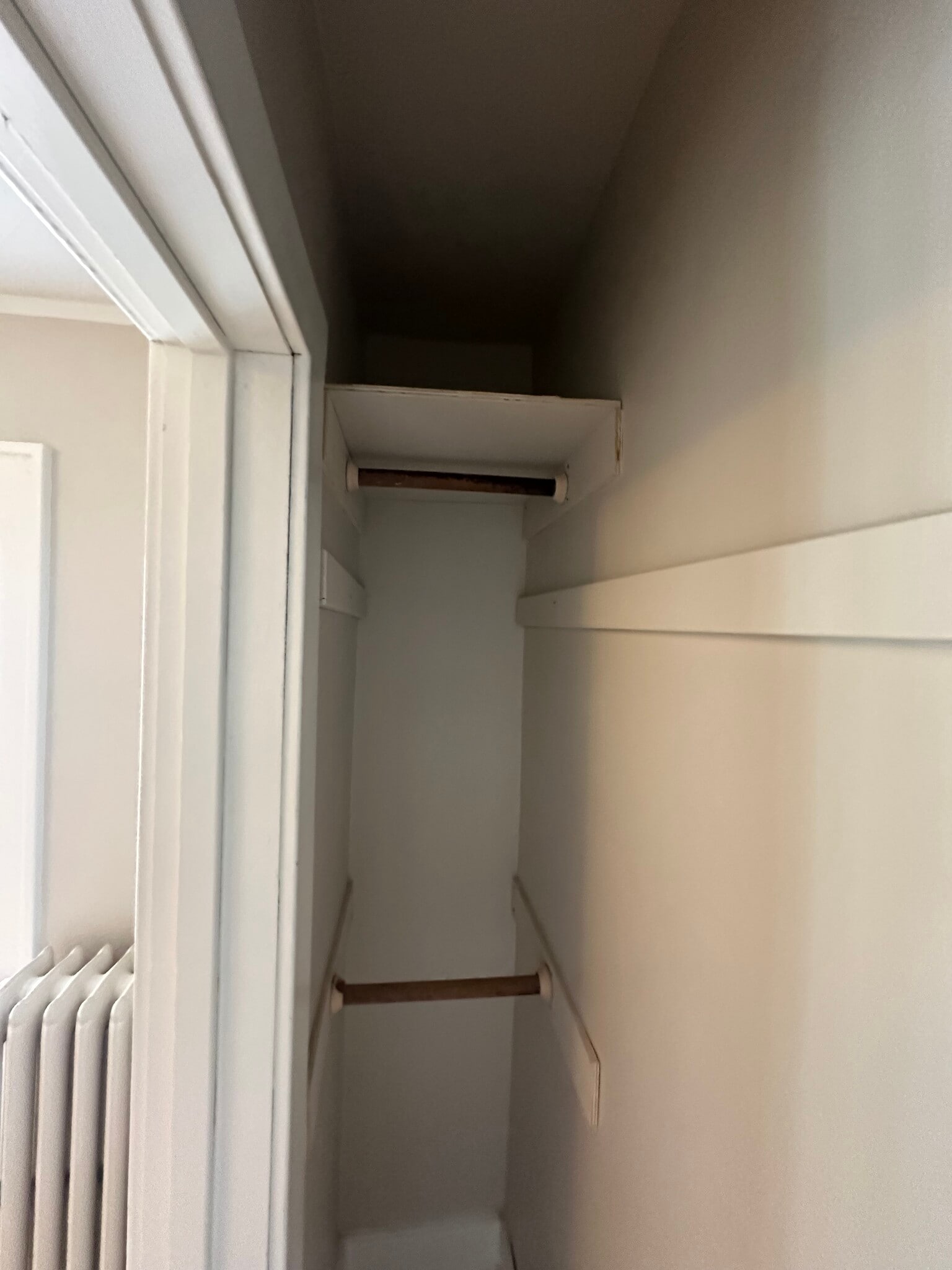 Building Photo - 235 Logan Ave N