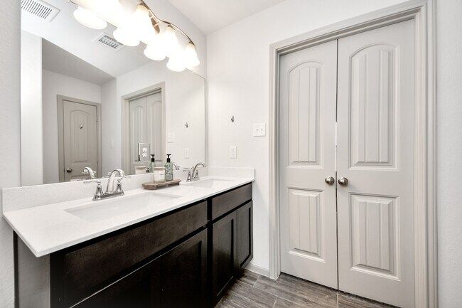 Building Photo - 7971 Tuscan Cypress Dr