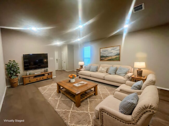 Building Photo - Charming 3/2 conveniently located to Lackland, Toyota, Palo Alto & Texas A&M San Antonio!