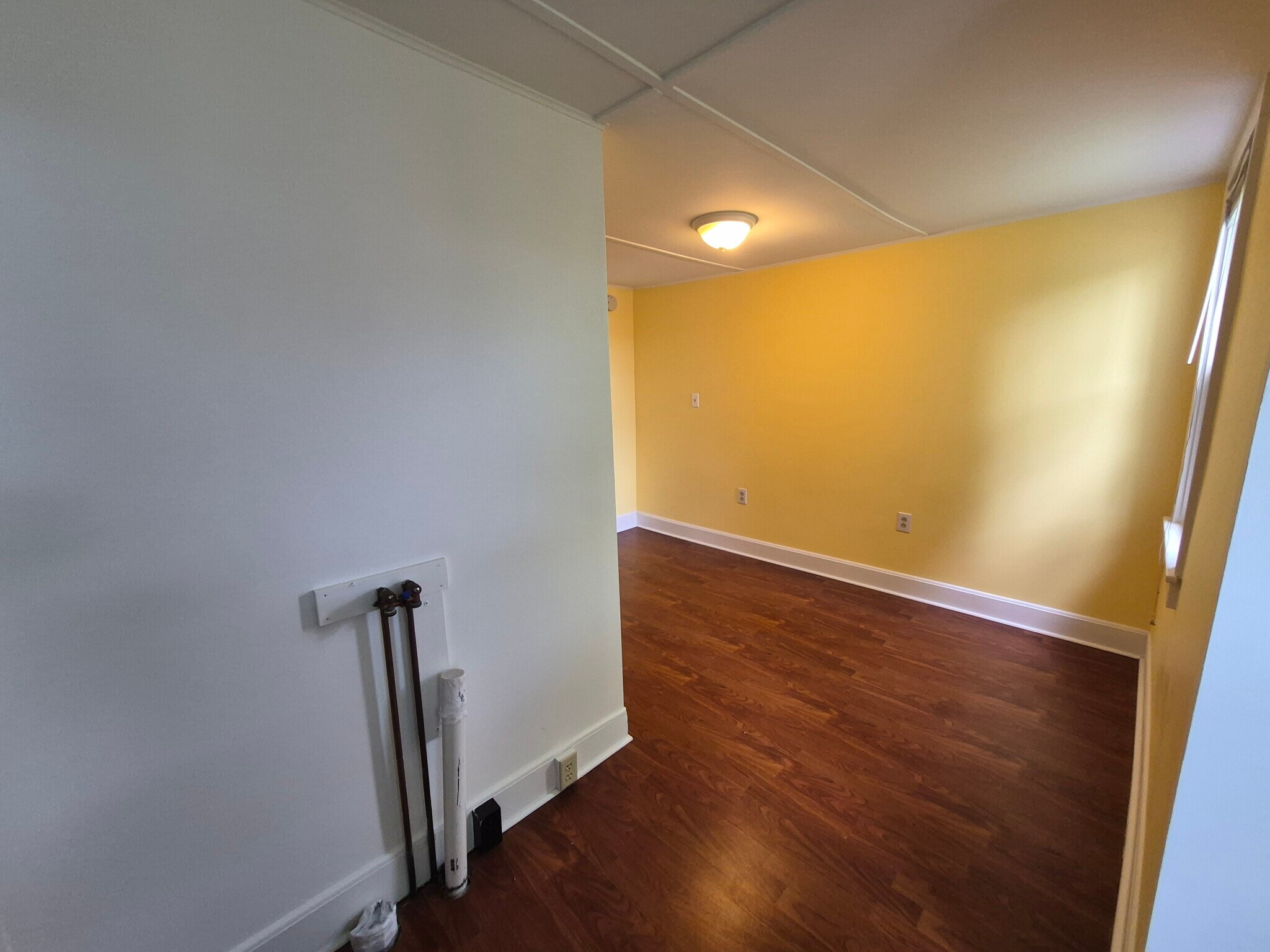 Building Photo - 1051 Taylor Ave