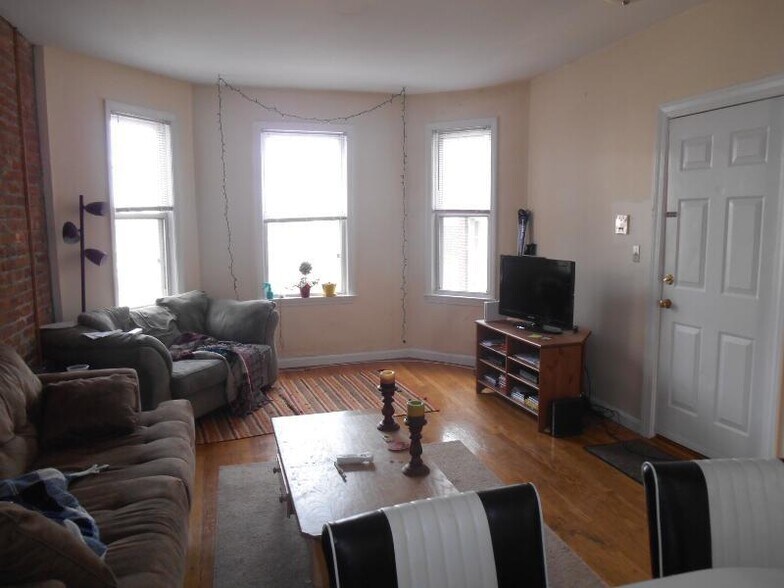 Building Photo - 14 Lorraine Ter