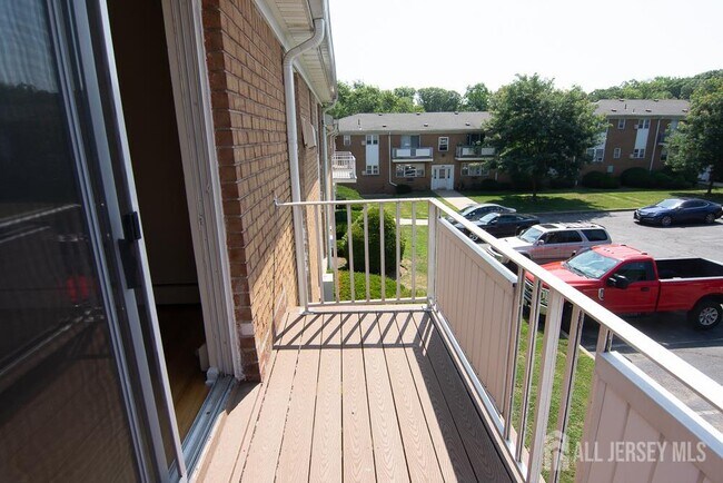 Building Photo - 9 Koster Blvd