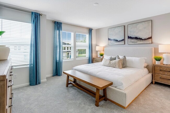 Building Photo - 567 Holly Lks Dr