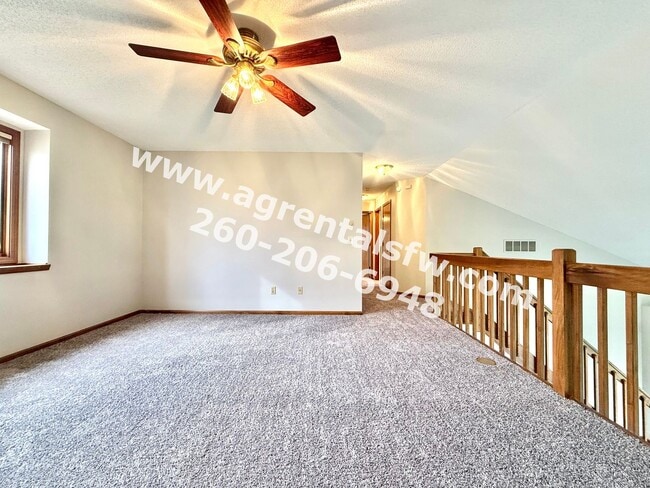 Building Photo - 3 Bedroom House