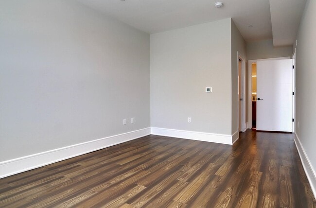 Building Photo - 32 Oakland Ave