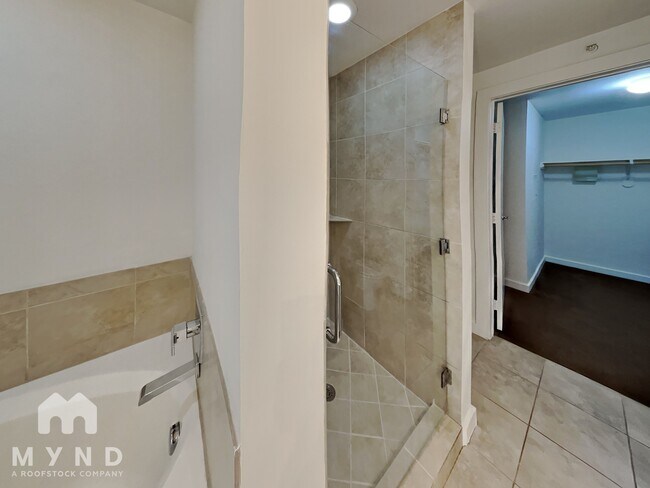 Building Photo - 4040 N Hall St