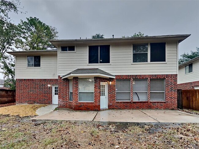 Building Photo - 21027 Deauville Dr