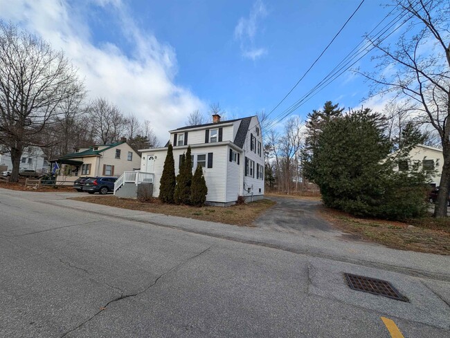 Building Photo - 30 Pleasant St