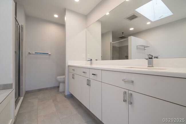 Building Photo - Spacious 3BR/2.5BA Mililani Townhome – $4,...