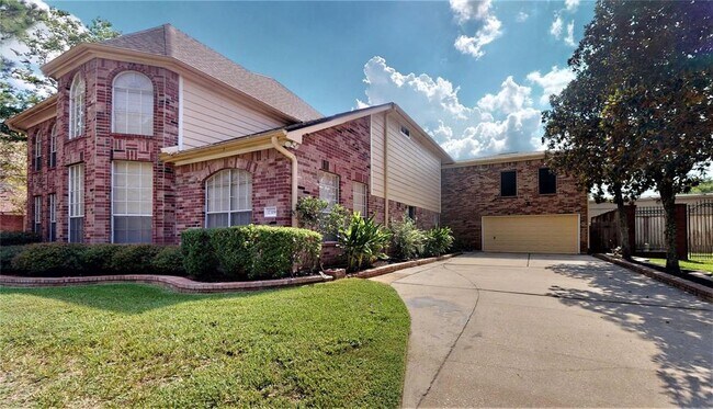 Building Photo - 17319 Jackson Pines Dr