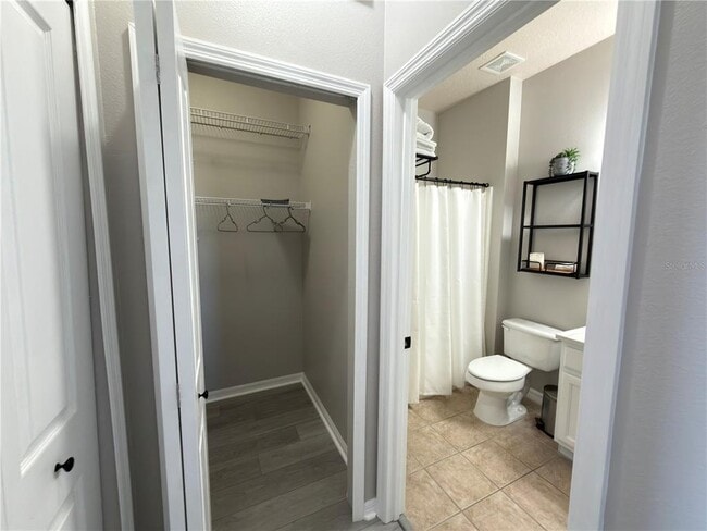 Building Photo - 734 Monroe Cir