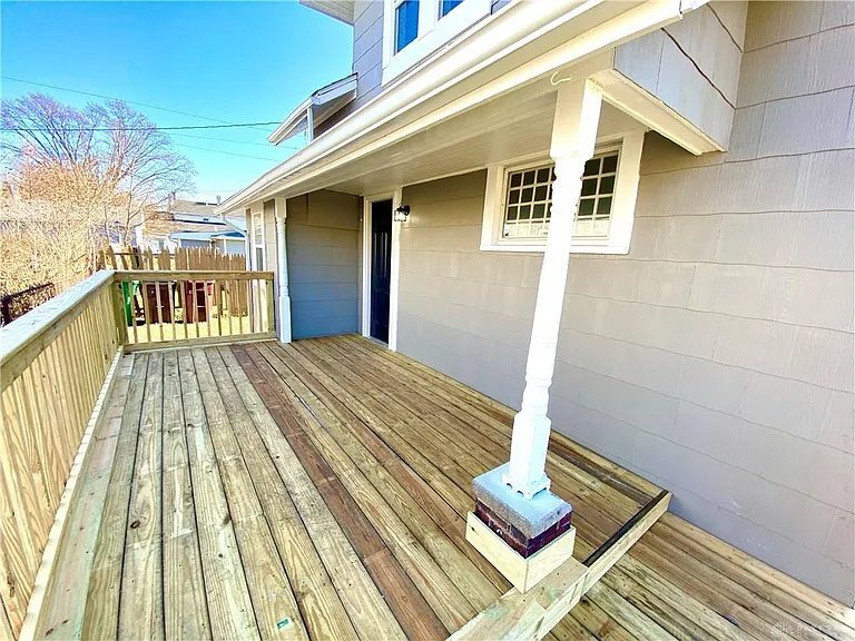 Building Photo - 100 E 3rd St