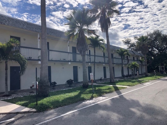 Building Photo - 922 Courting Ln