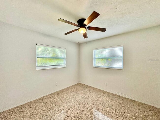 Building Photo - 10932 104th Ave