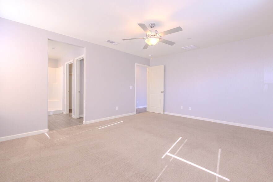 Building Photo - 5803 Vespucci Ave