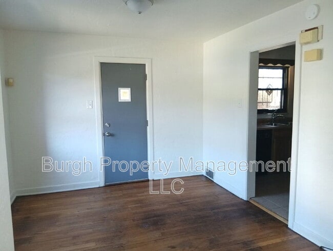 Building Photo - 8614 Bricelyn St