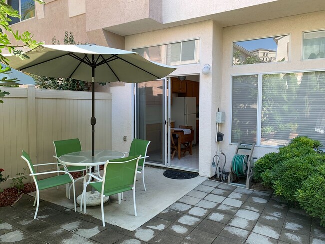 Building Photo - FURNISHED Mission Valley TOWNHOME! Enjoy S...