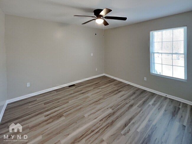 Building Photo - 218 Aspen Dr