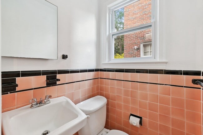 Building Photo - 5008 44th St NW