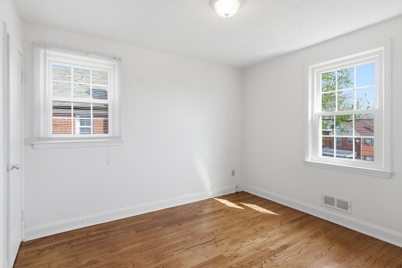 Building Photo - 627 Lucia Ave