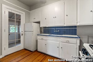 Building Photo - 336 E Lullwood Ave