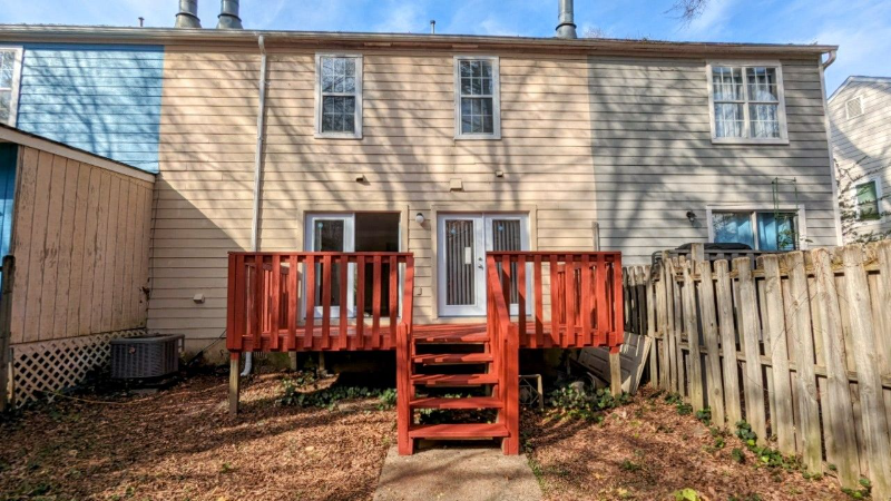 Building Photo - 6622 Meadow Rue Dr
