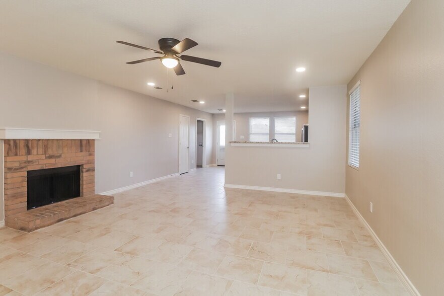 Building Photo - 1210 Beatty Dr