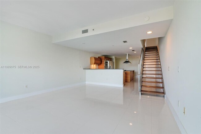 Building Photo - 2950 NE 188th St