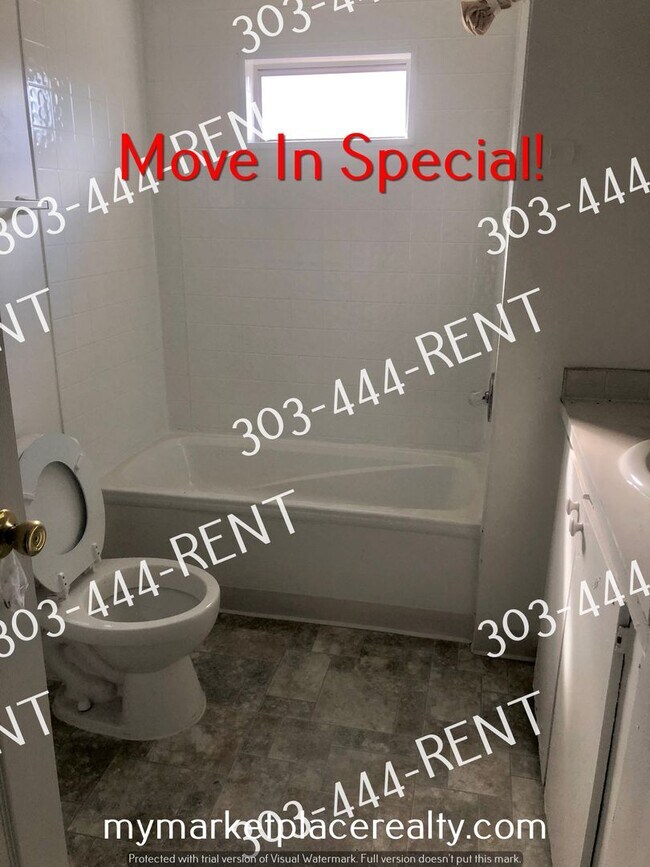 Building Photo - HOLIDAY MOVE IN SPECIAL $400 OFF OF THE 1ST MONTHS RENT!