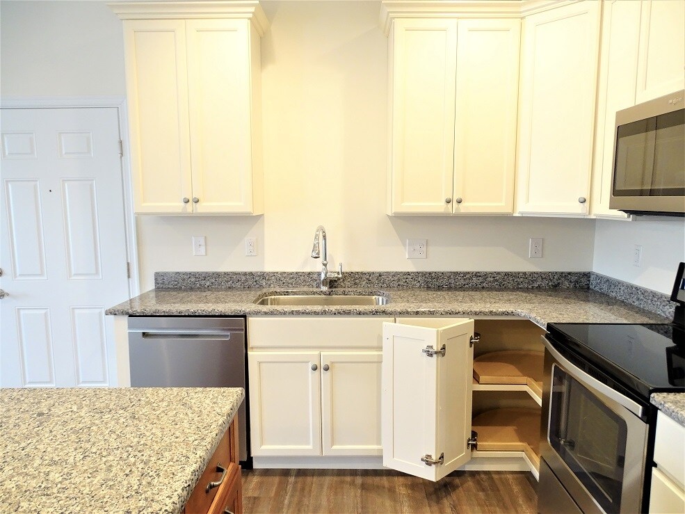 Building Photo - 20 Pequea Manor Dr