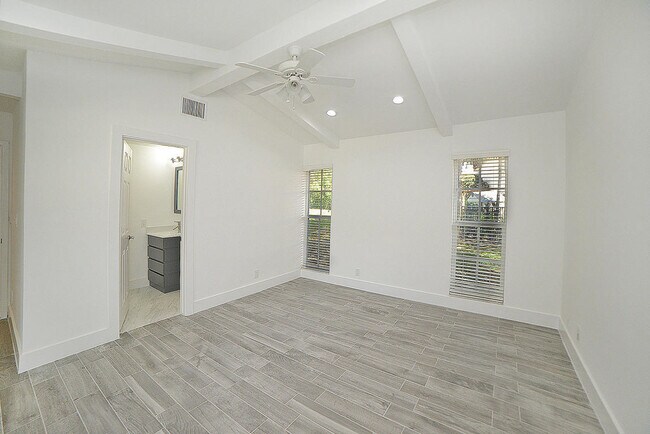 Building Photo - 6943 Giralda Cir
