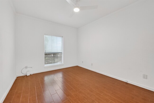 Building Photo - 11711 Memorial Dr