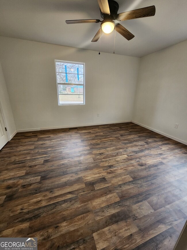 Building Photo - 514 Benson St