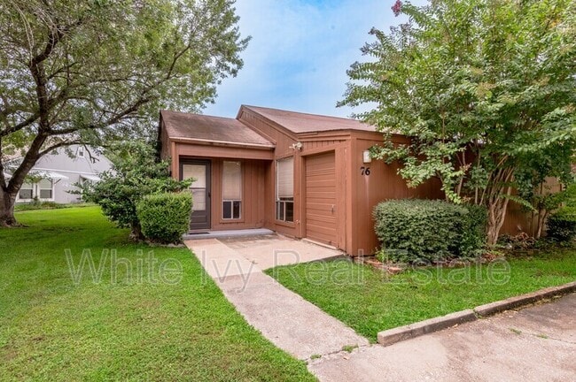 Primary Photo - 76 Westwood Dr W