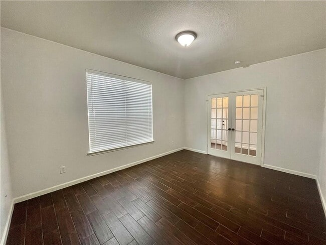 Building Photo - 608 Trail Dust Dr