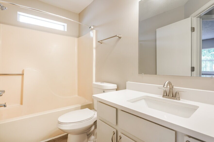 Building Photo - 106 Yocum Dr
