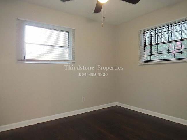 Building Photo - 2761 Floradale Dr S
