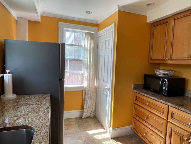 Building Photo - 70 Porpoise Way