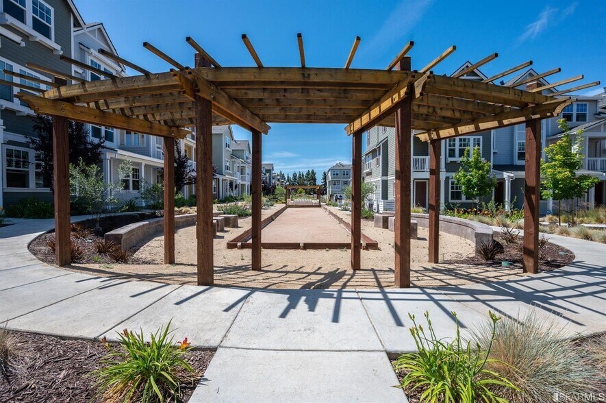 Building Photo - 3900 Degree Ln