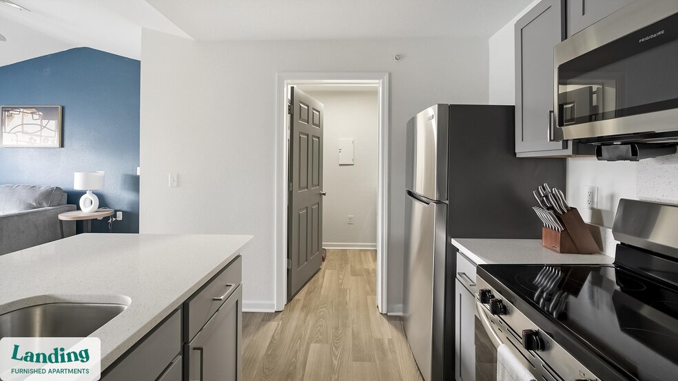 Building Photo - 210 Hillwood Blvd