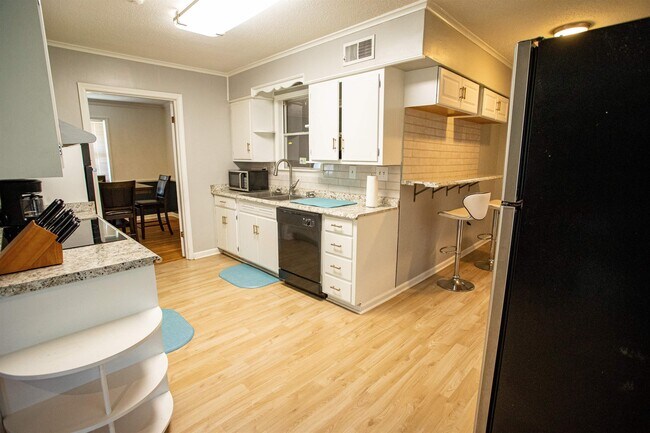 Building Photo - 1102 Whitaker Cove