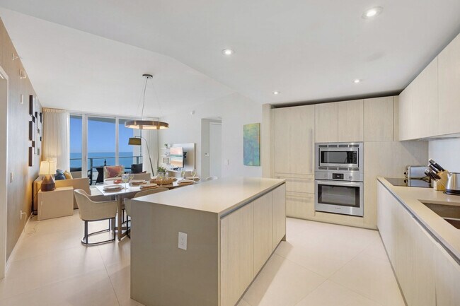 Building Photo - 4111 S Ocean Dr