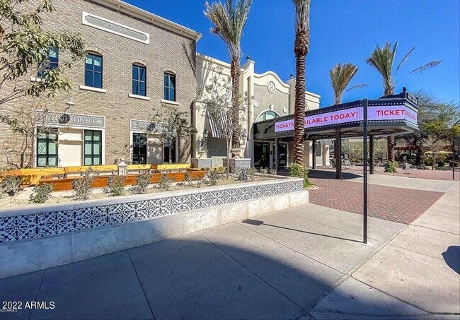 Building Photo - 312 E Mesquite St