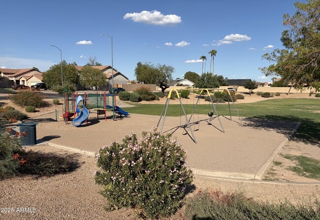 Building Photo - 8563 W Mission Ln