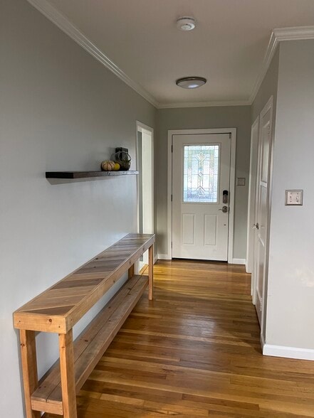 Building Photo - 863 N 11th Ave