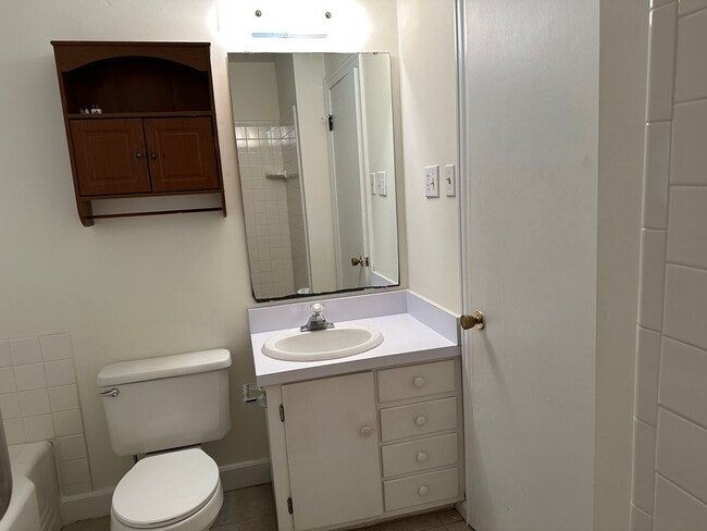 Building Photo - 3 Bed/2 Bath in Seneca, SC