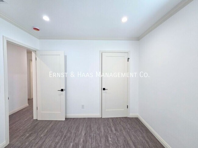 Building Photo - 2102 Nipomo Ave