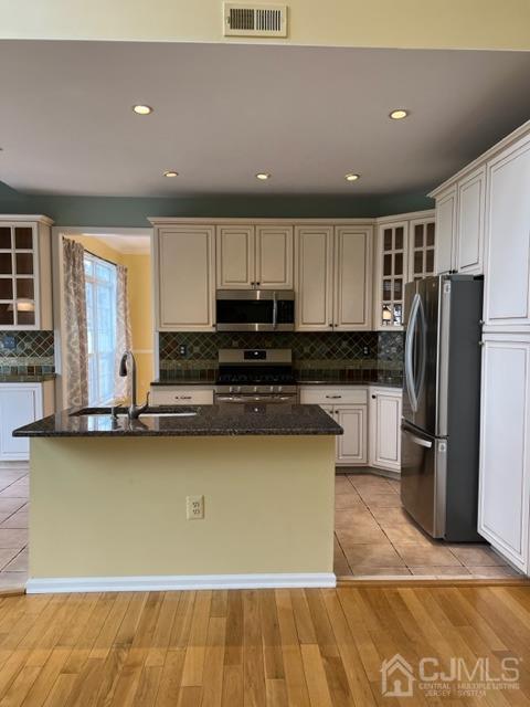 Building Photo - 32 Marion Dr